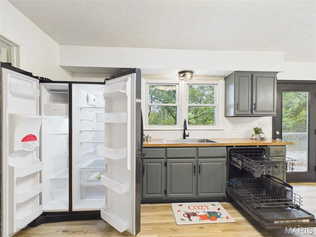 Photo of 608 Sunset Drive