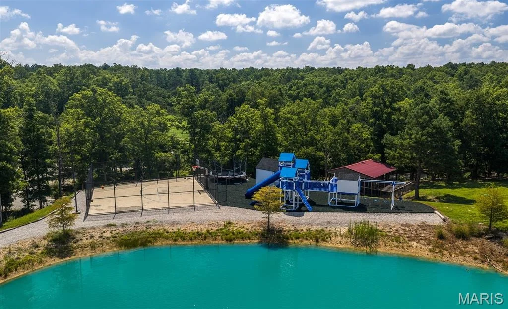 Photo of 1060 County Road 6570