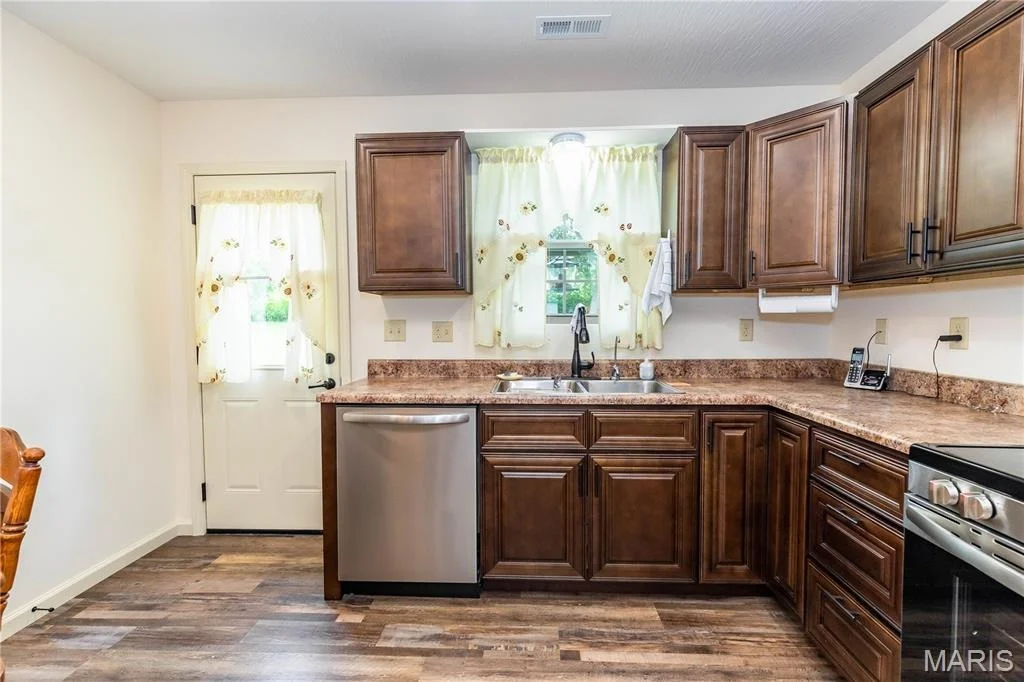 Photo of 505 W 2nd Street