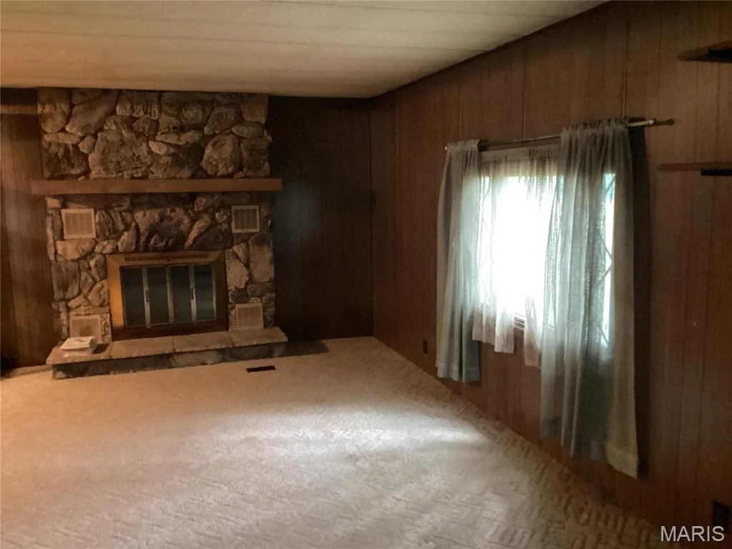 Photo of 1050 Luebbering Road