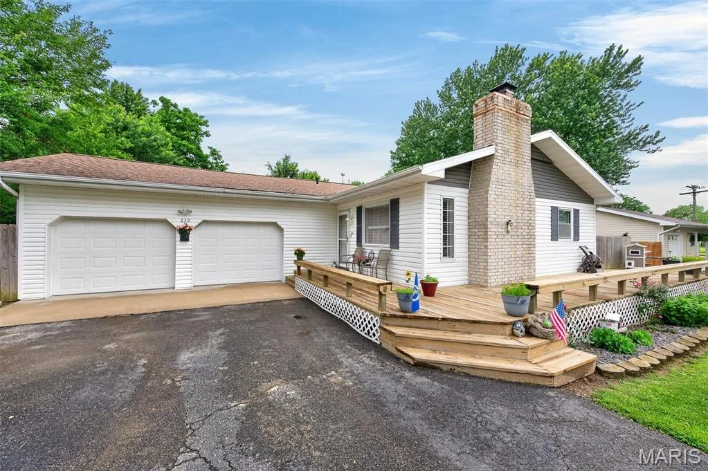 Photo of 632 Willow Lane