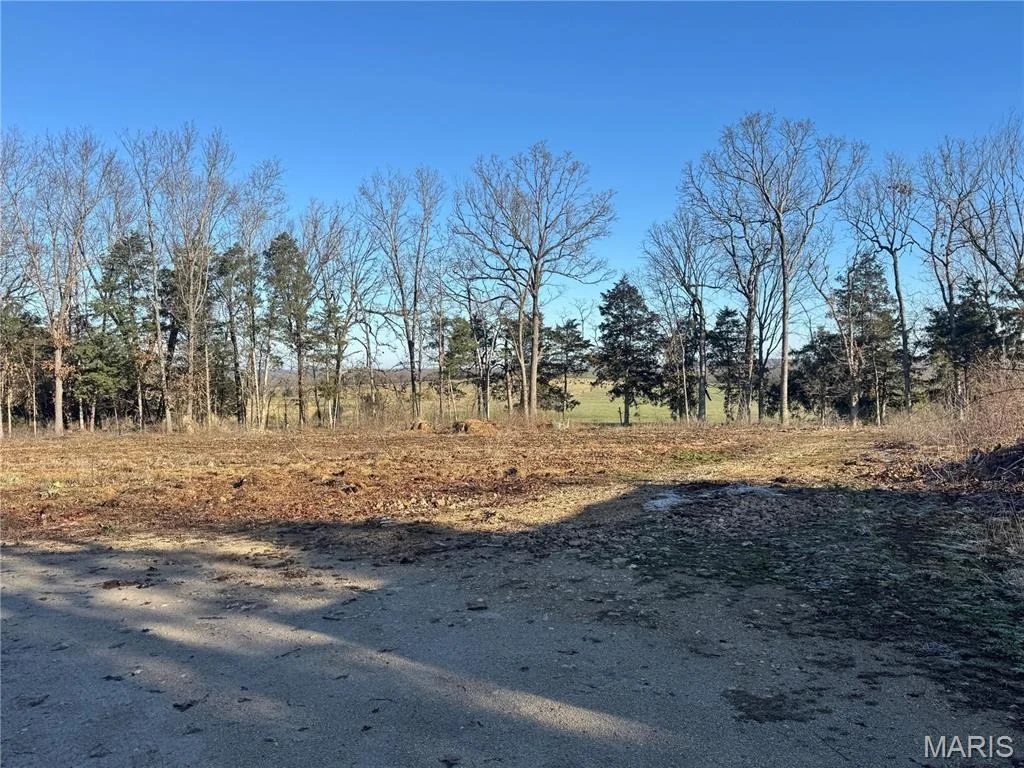 Photo of 42850 Maries Road 638