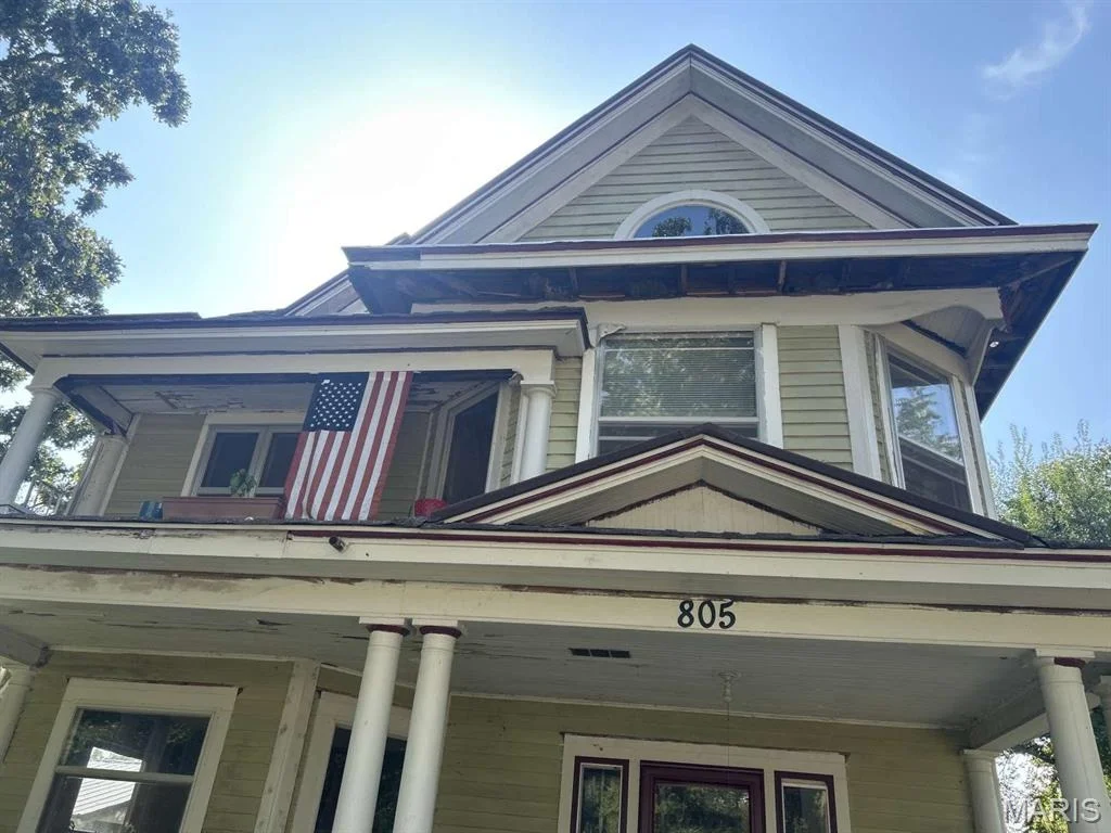 Photo of 805 Morris Avenue