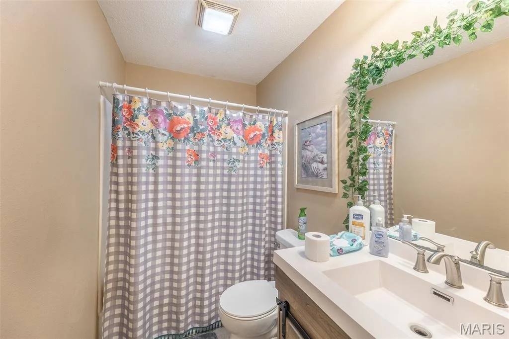 Photo of 2709 Oakmoore Drive