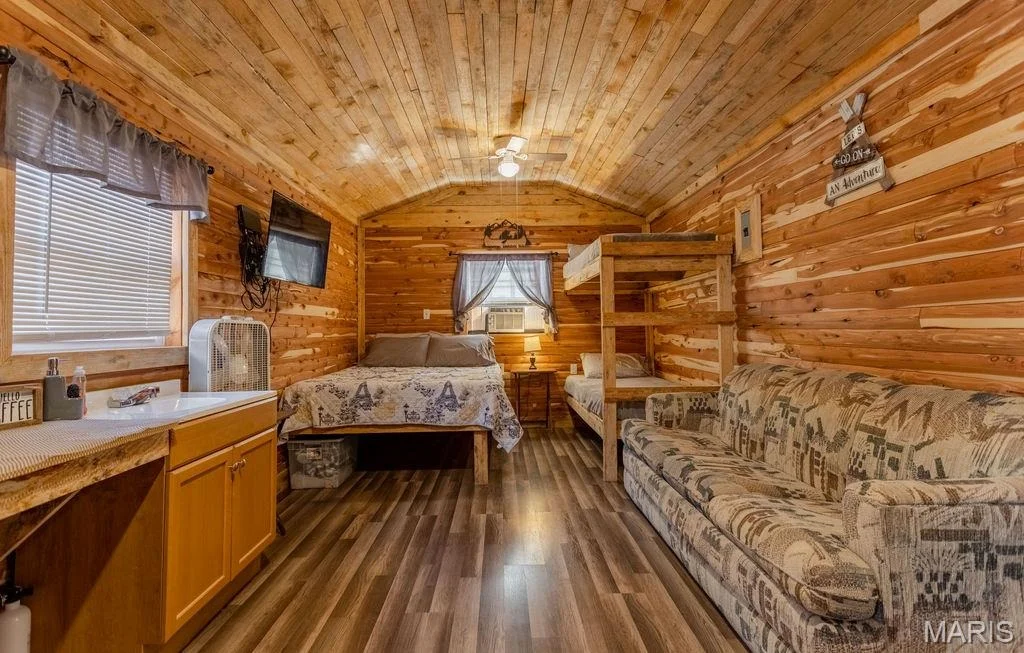 Photo of 17720 County Road 504
