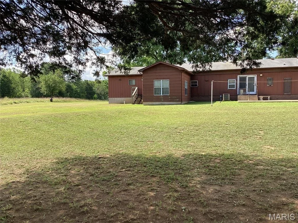 Photo of 1050 Luebbering Road