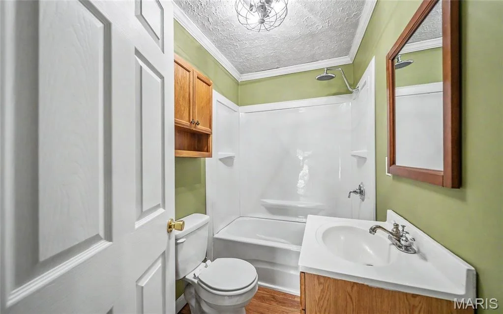 Photo of 205 Maple Street S
