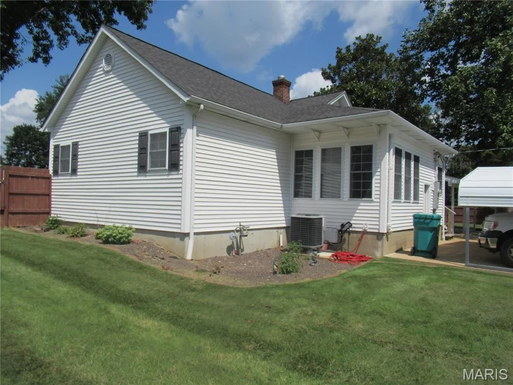 Photo of 230 Maple Street