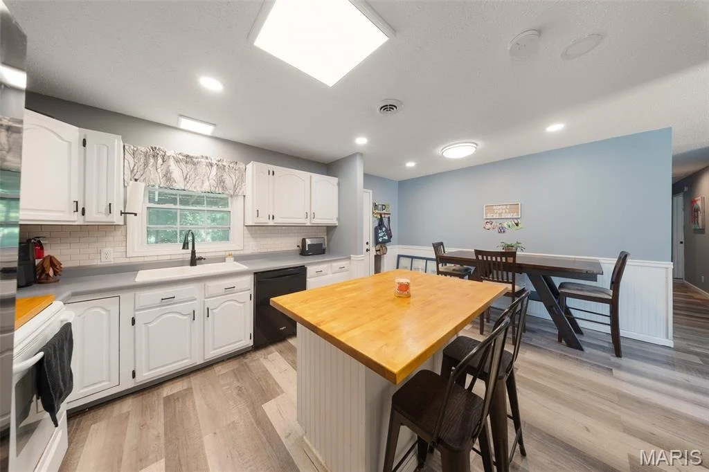 Photo of 15385 Hargis Court