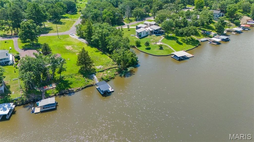 Photo of 2000 Lakeshore Drive