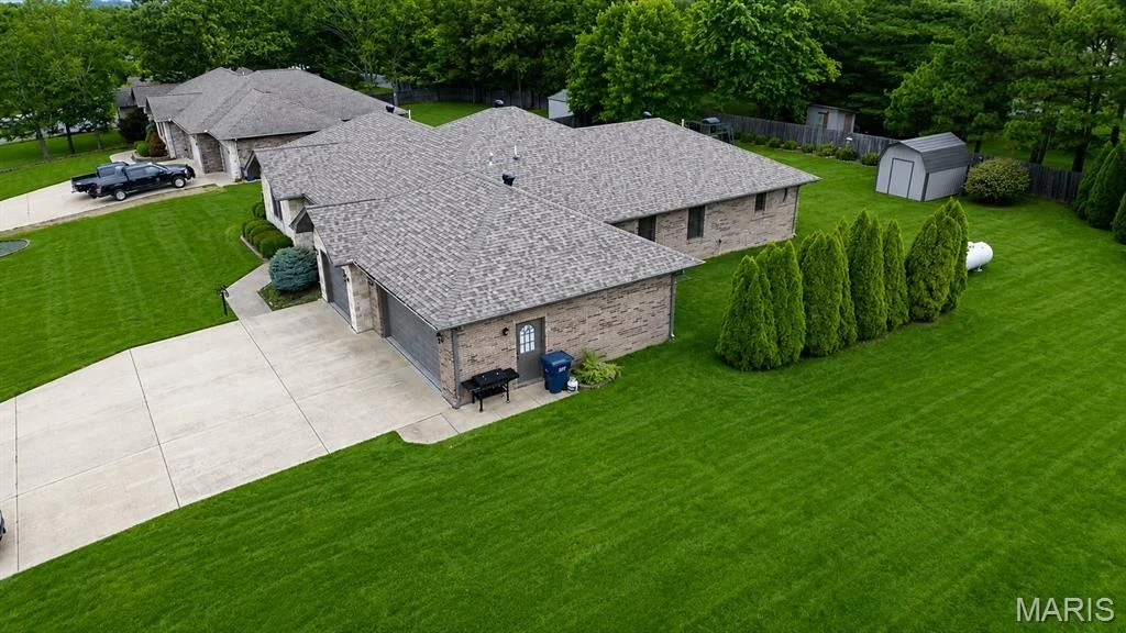 Photo of 503 Primrose Lane