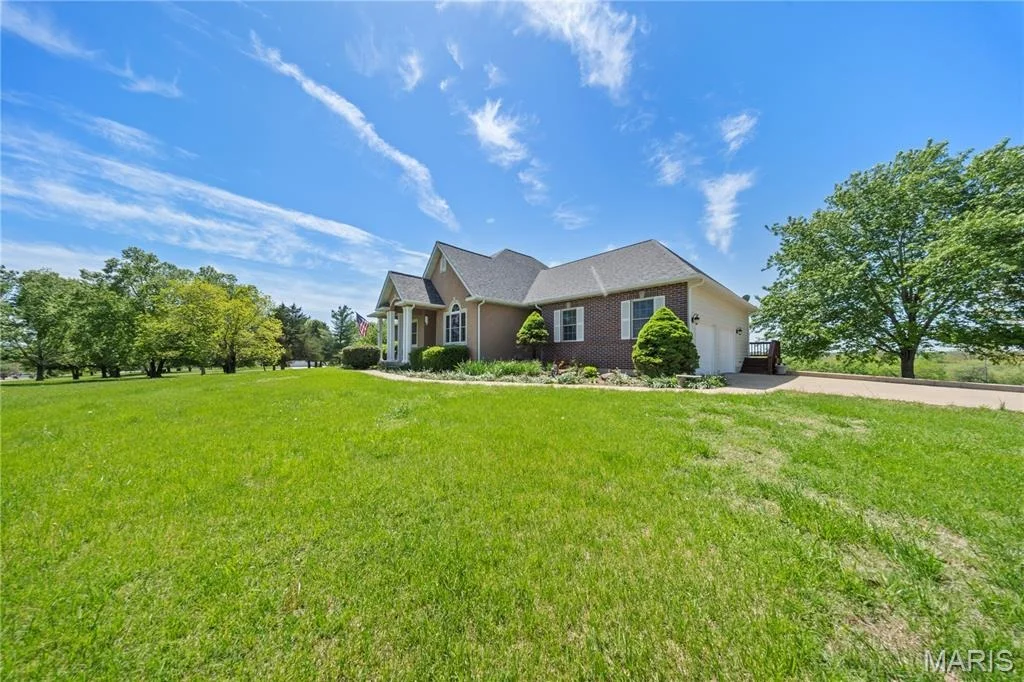 Photo of 10755 Larson Lane