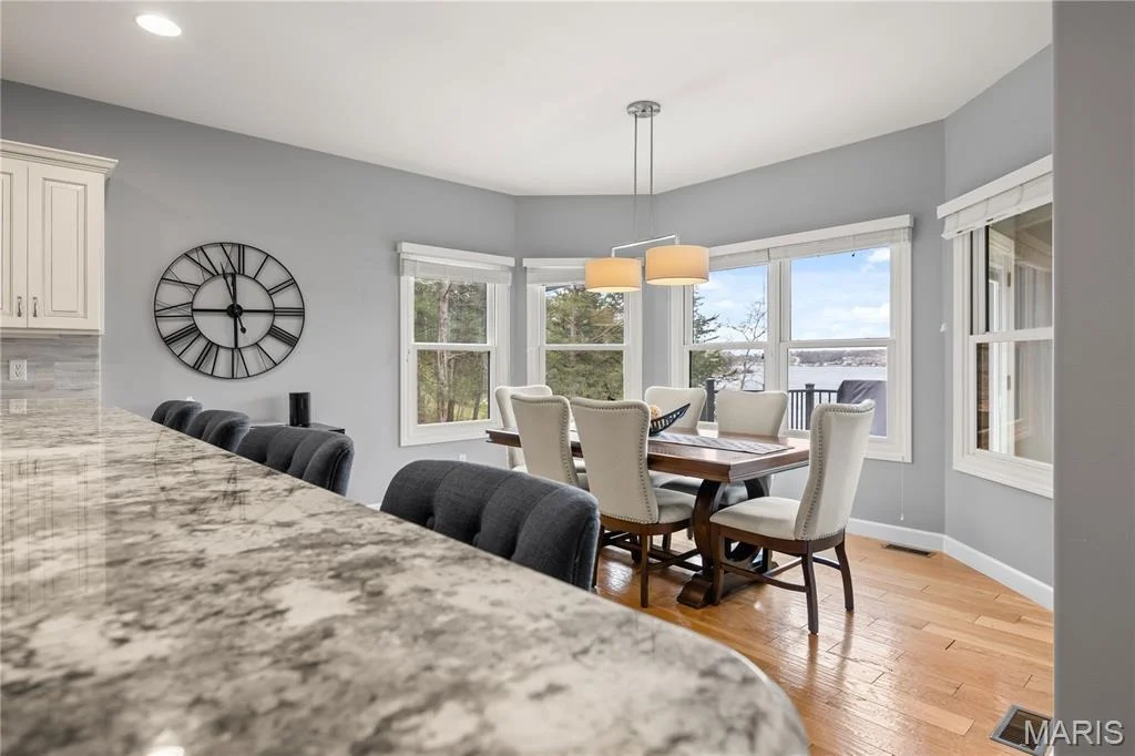 Photo of 18028 Bayview Lane