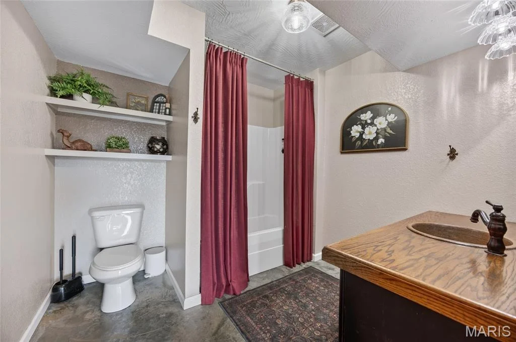 Photo of 2167 Susanna Road