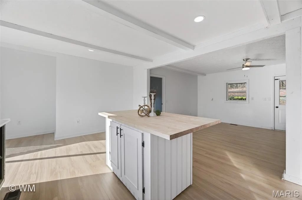 Photo of 16245 Badger Road