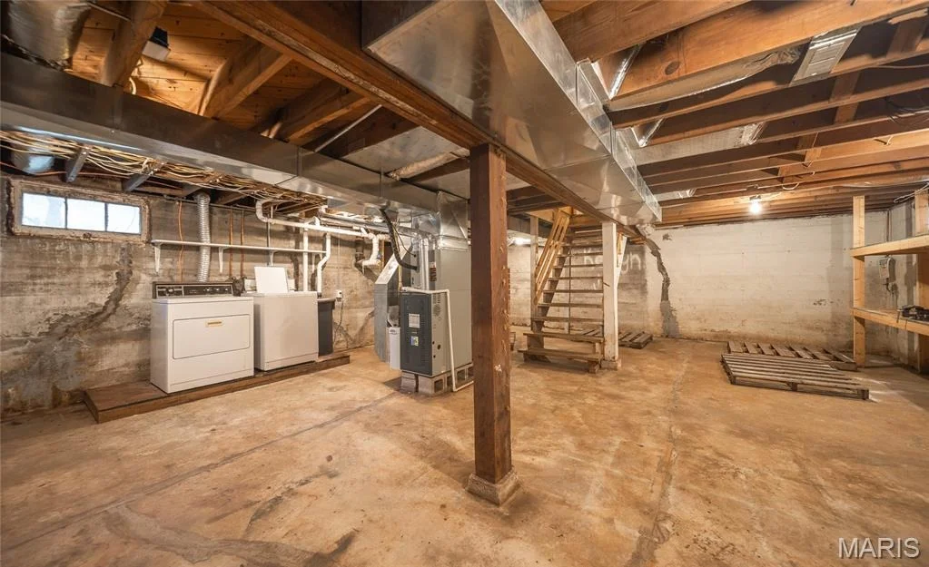 Photo of 906 E 6th Street