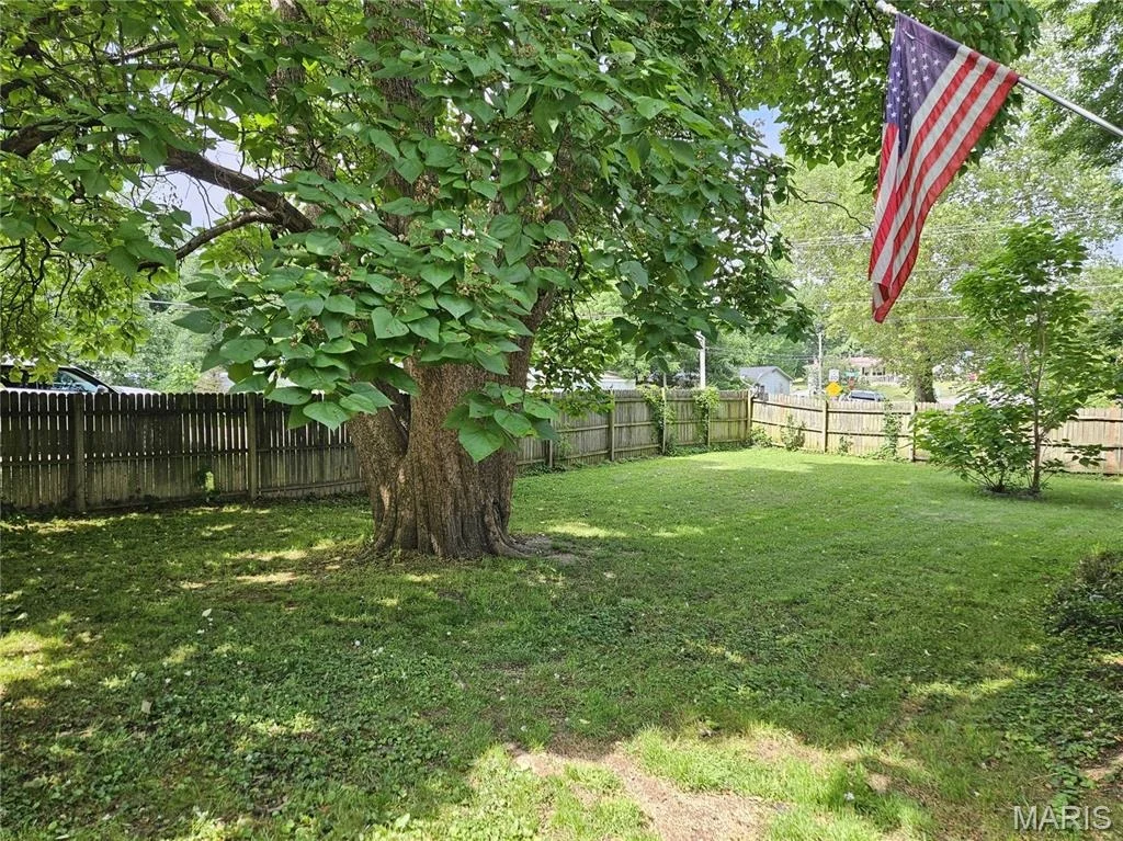 Photo of 904 W Third