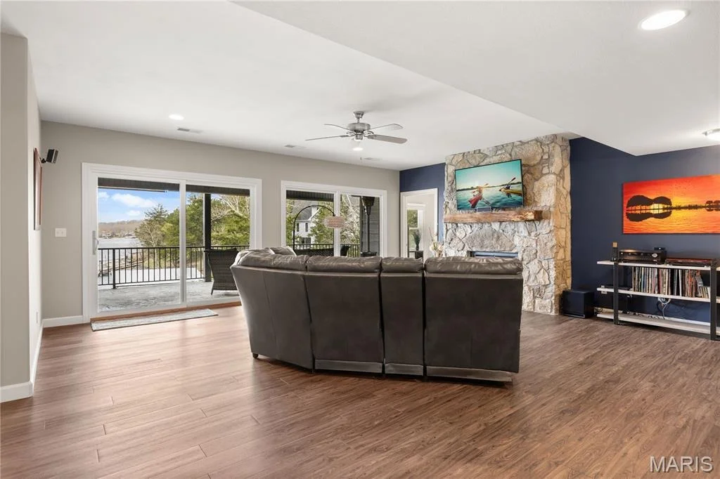 Photo of 18028 Bayview Lane