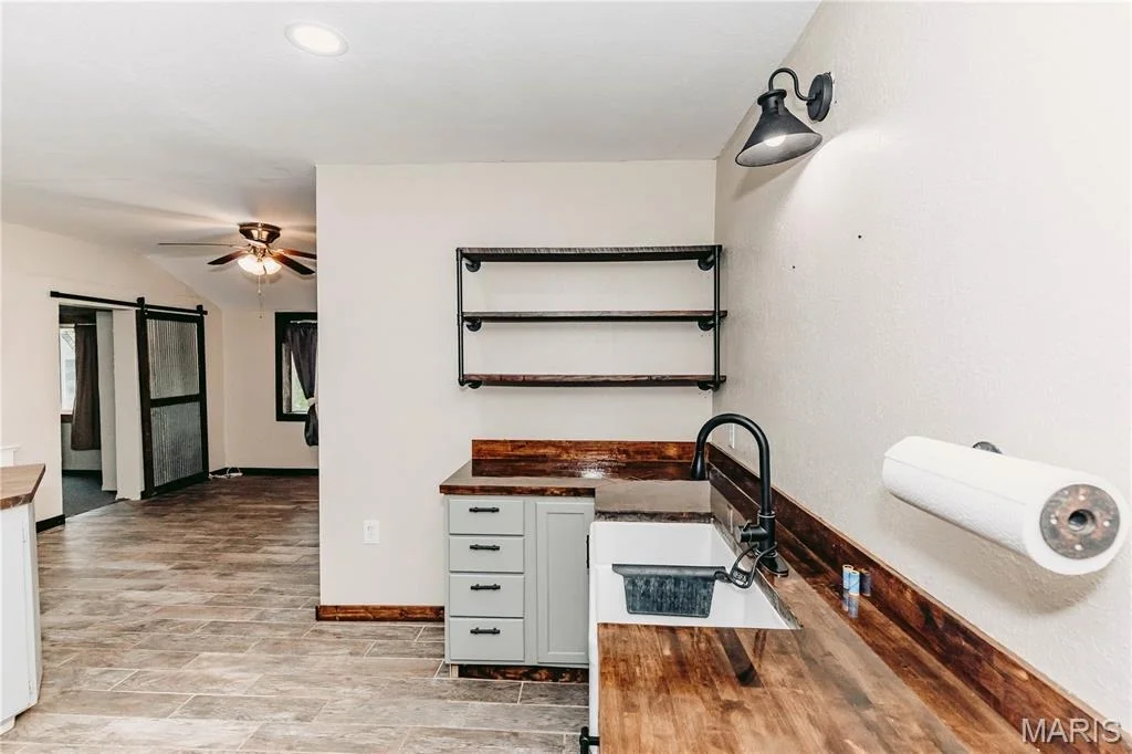 Photo of 40190 Dandelion Road