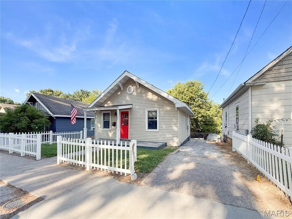 Photo of 1607 Booker Street