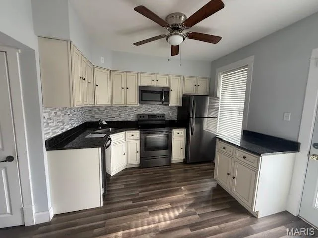 Photo of 1012 Bates Street