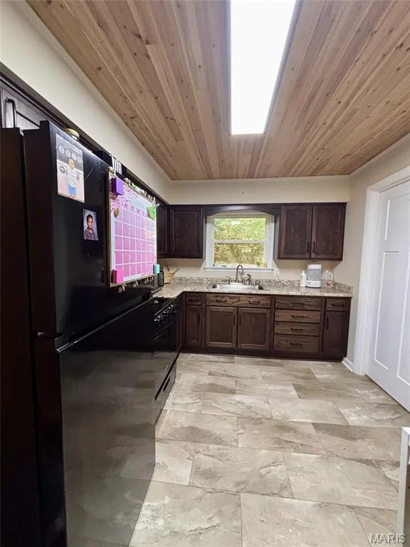 Photo of 905 Maple Street