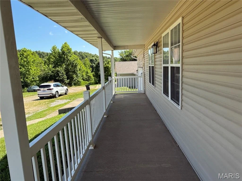 Photo of 16531 Hoyt