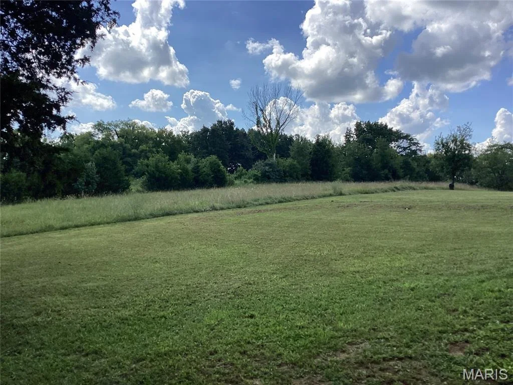 Photo of 1050 Luebbering Road