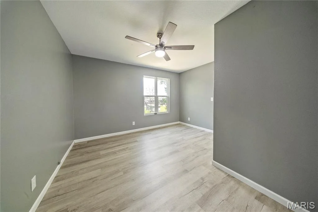 Photo of 1303 E Grand Avenue