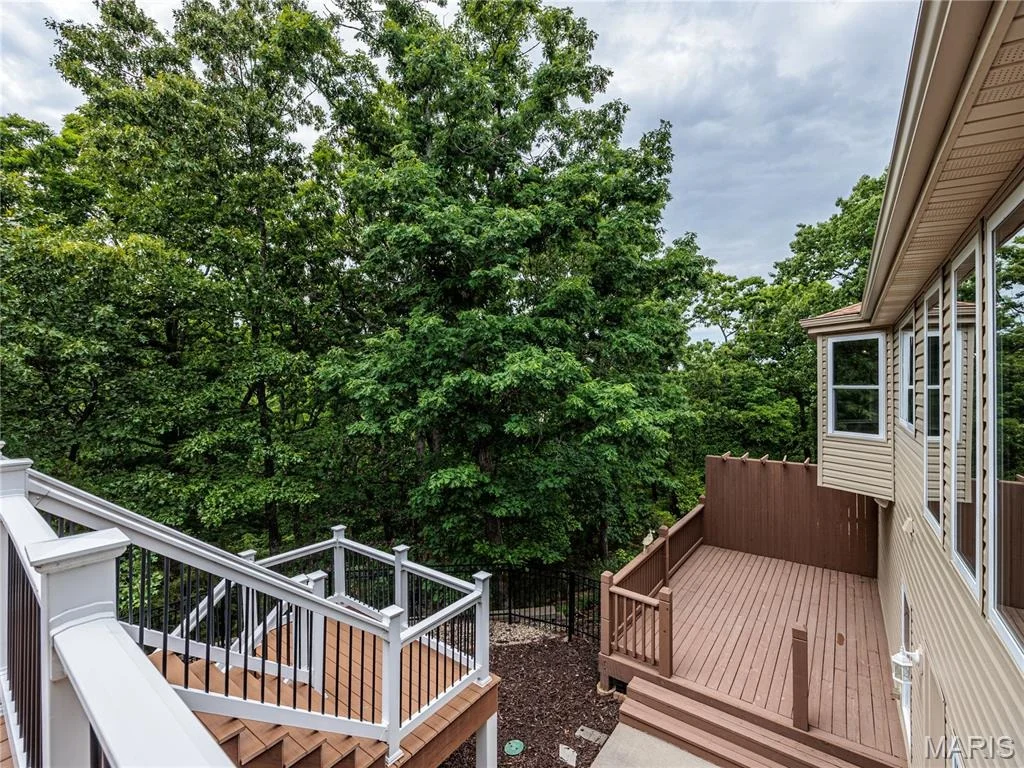 Photo of 10 MERAMEC BLUFFS Court