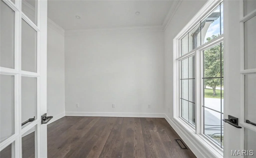 Photo of 604 Winchester Drive