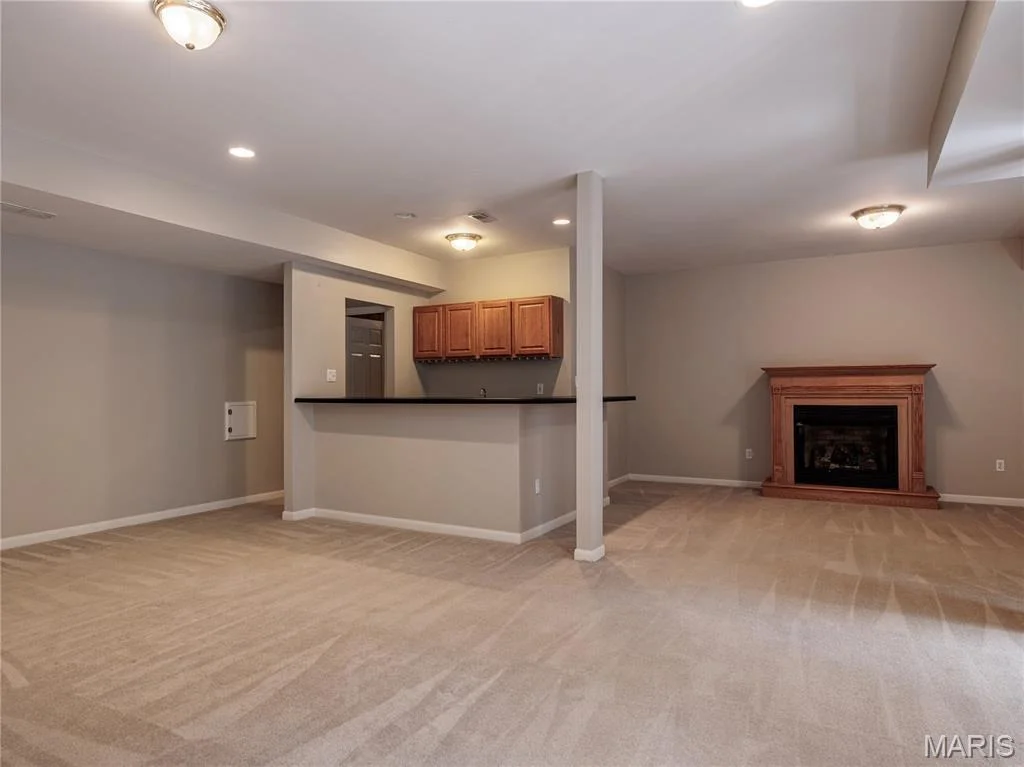 Photo of 10 MERAMEC BLUFFS Court