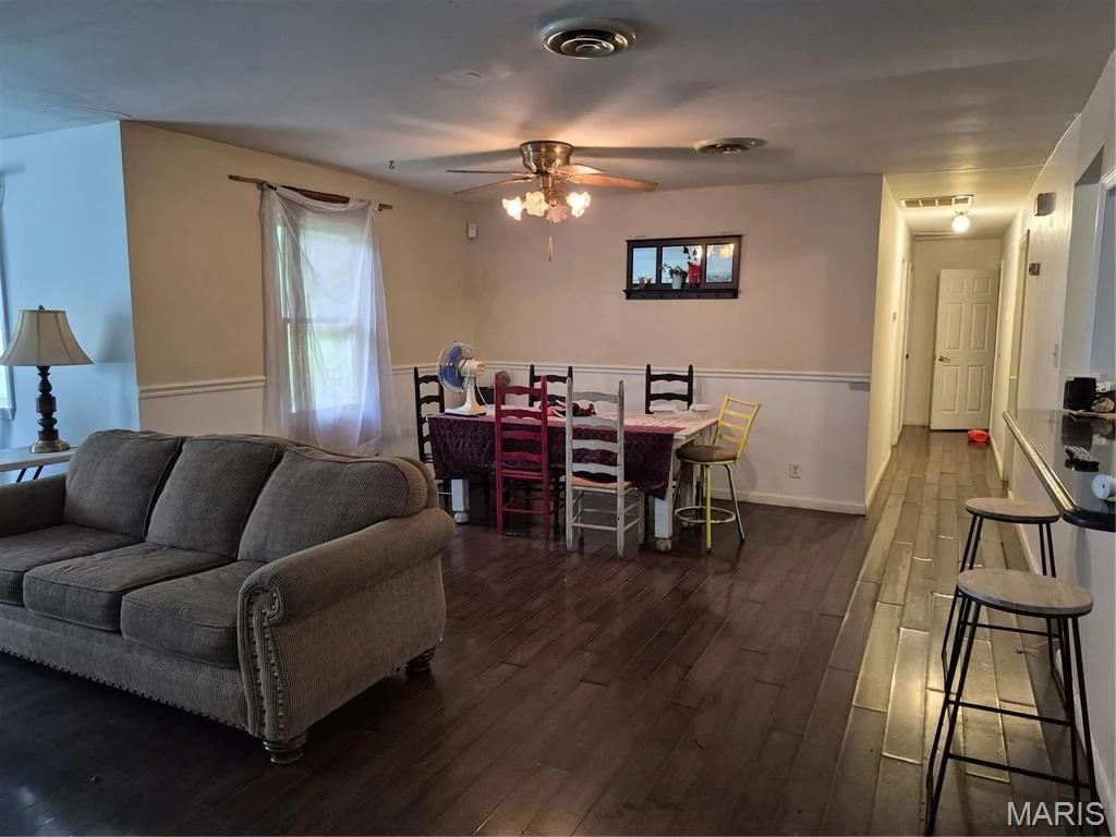 Photo of 123 Apple Grove Road
