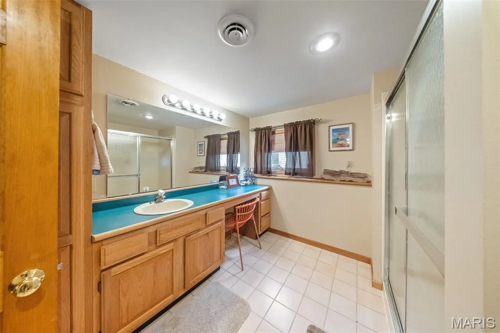Photo of 905 Cypress Drive
