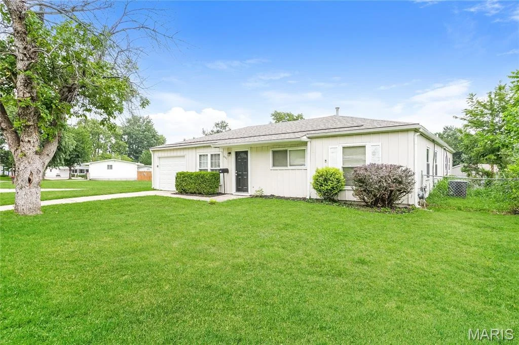 Photo of 807 N Ponca Drive