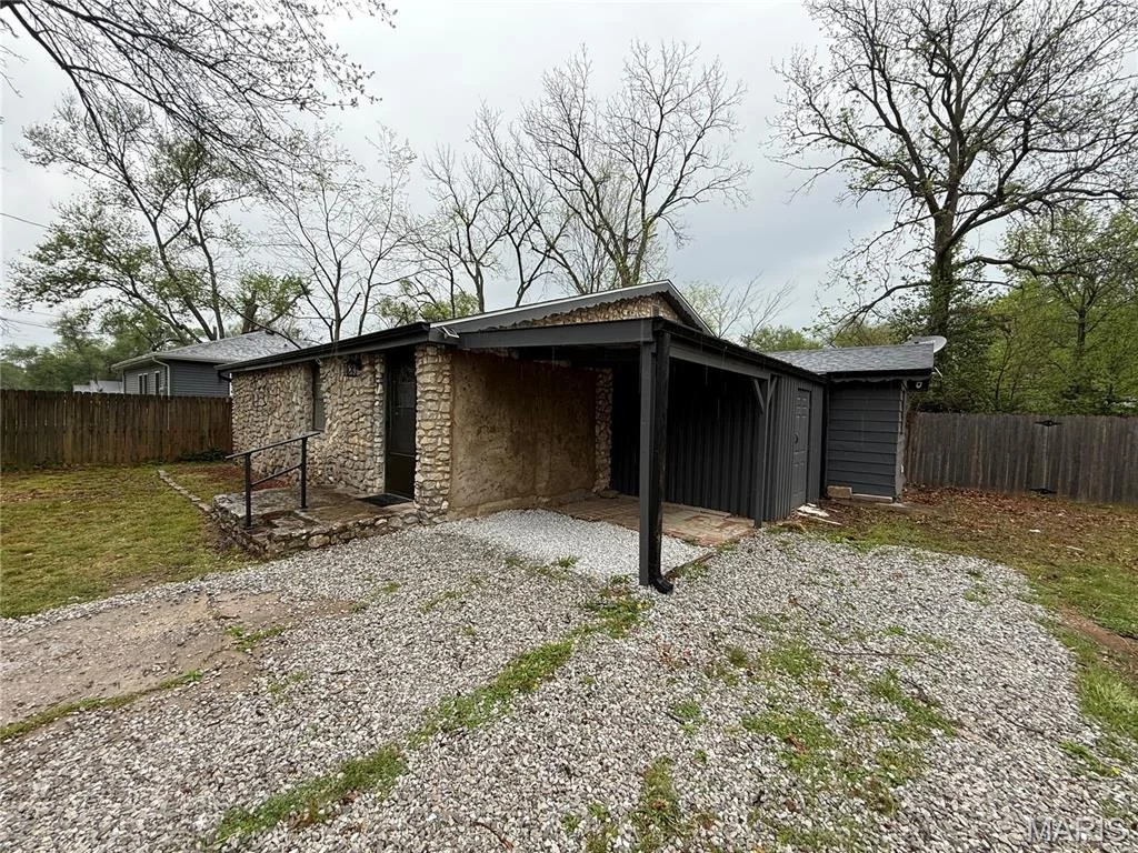 Photo of 3053 W Grand