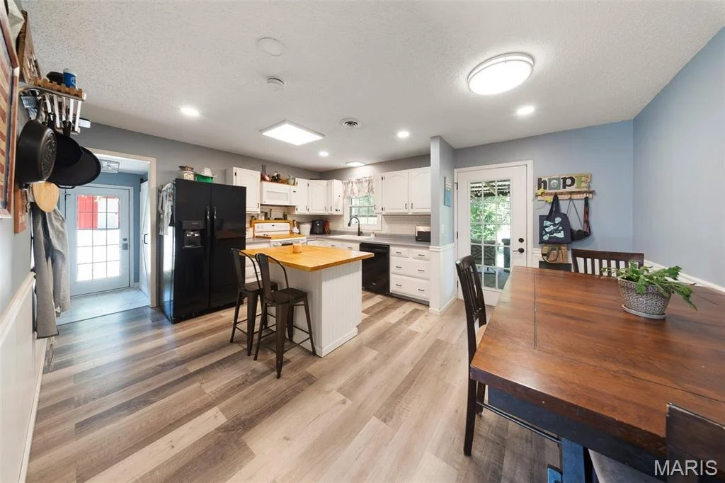 Photo of 15385 Hargis Court