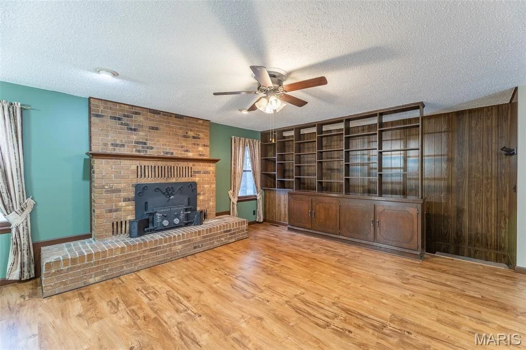 Photo of 2855 Lakeside Drive