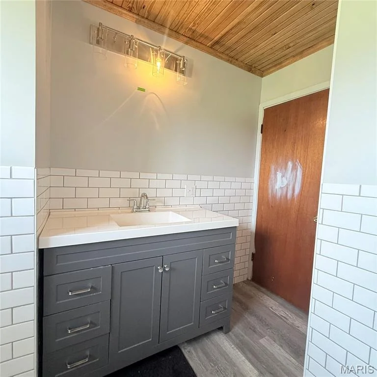 Photo of 701 Michael Street