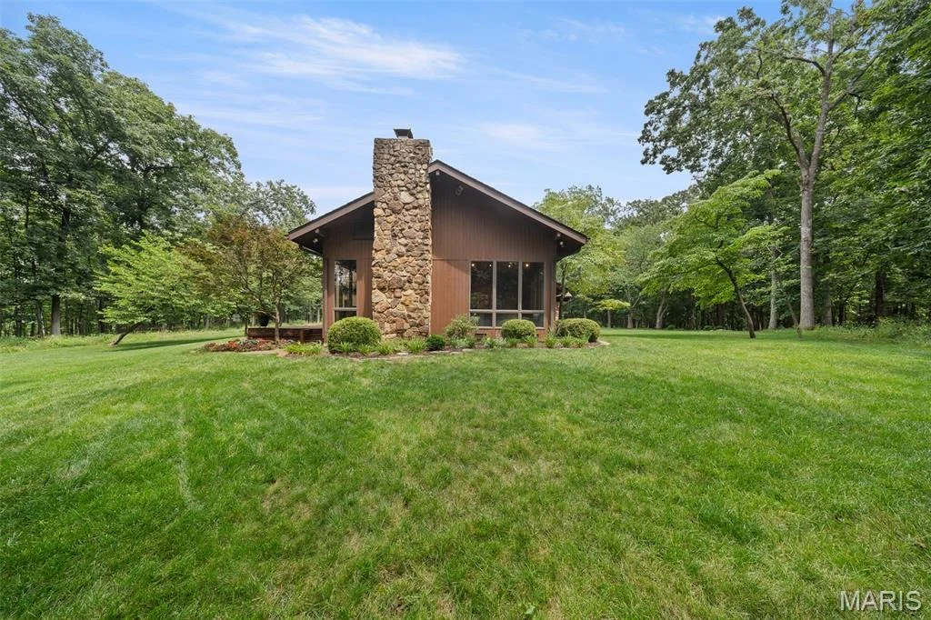 Photo of 511 E Christy Drive