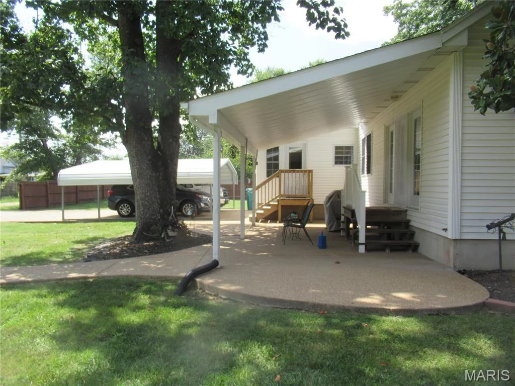 Photo of 230 Maple Street