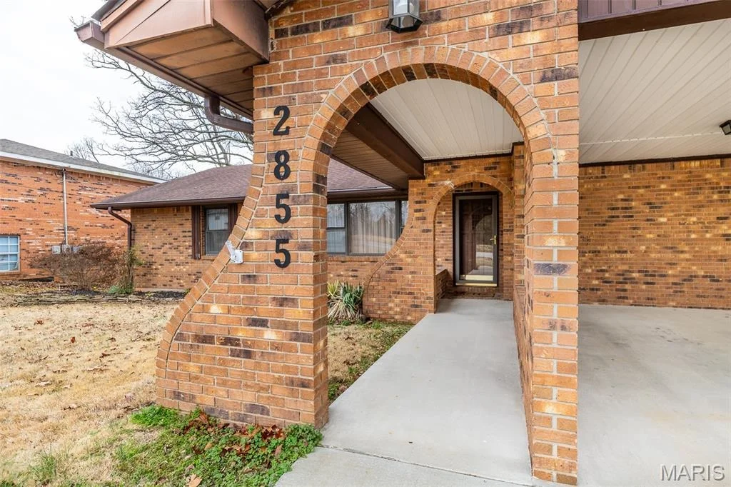 Photo of 2855 Lakeside Drive