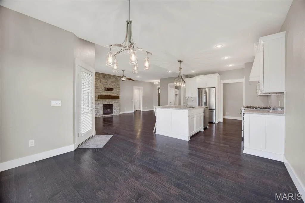Photo of 853 E Apollo Ct