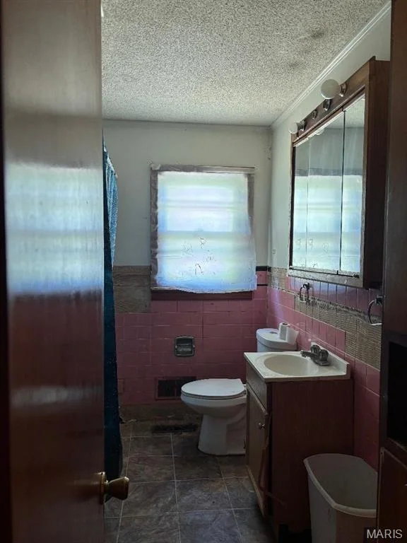 Photo of 542 Public