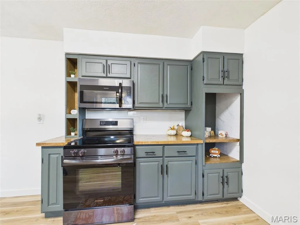Photo of 608 Sunset Drive