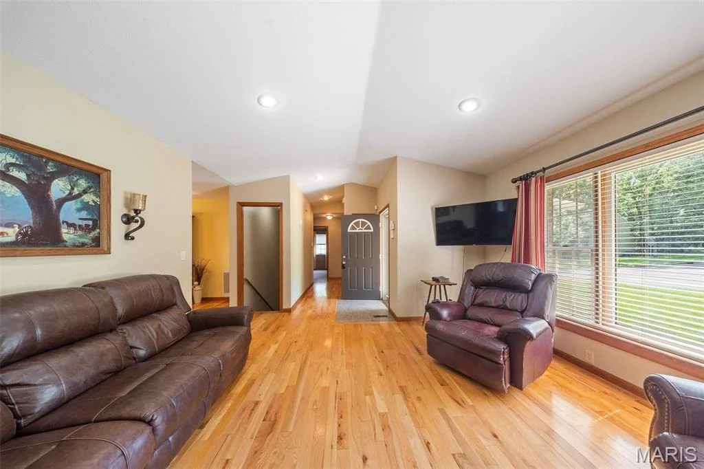 Photo of 905 Cypress Drive