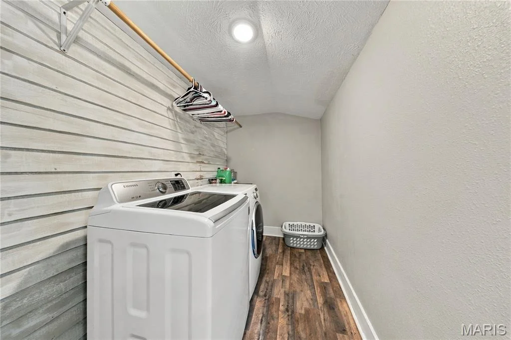Photo of 100 N Pershing Avenue