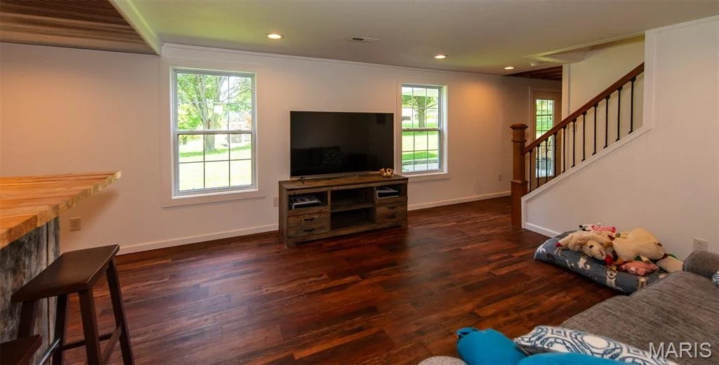 Photo of 1231 Deer Run Drive Drive