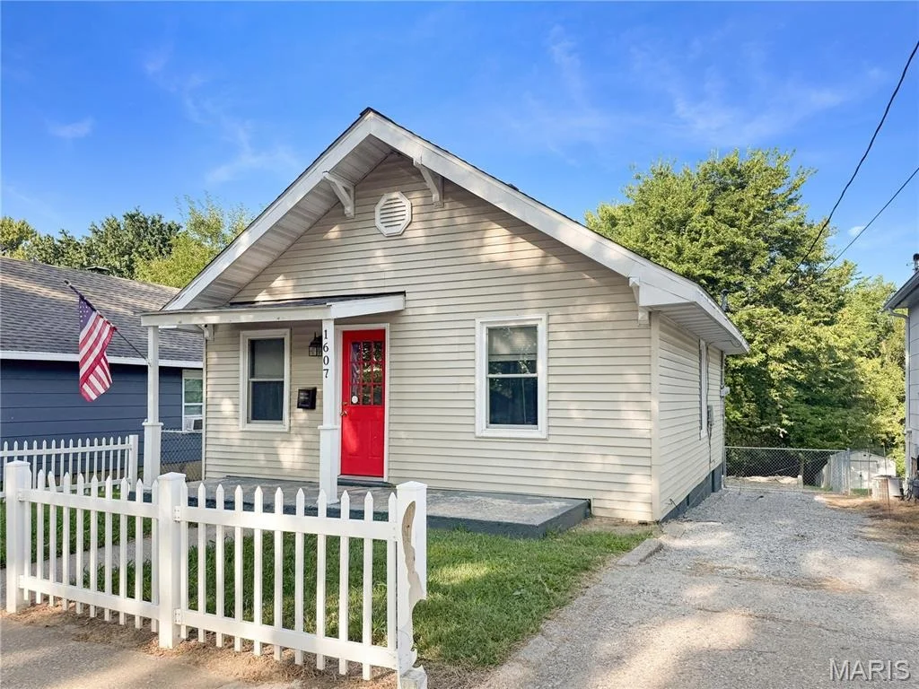 Photo of 1607 Booker Street