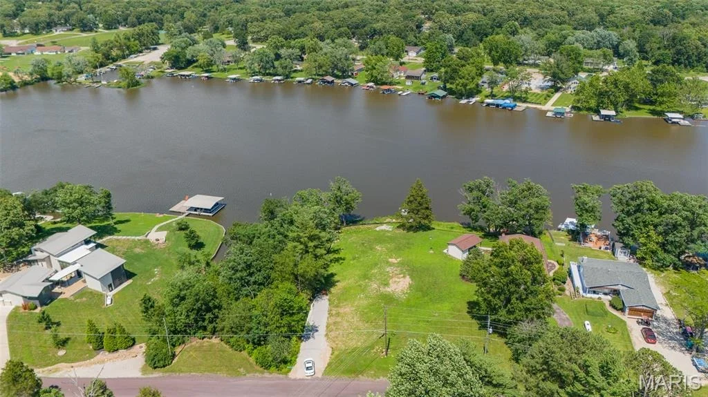 Photo of 2000 Lakeshore Drive